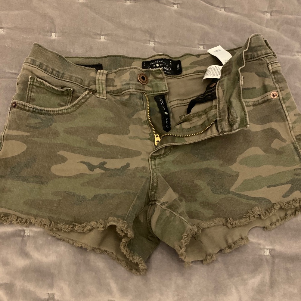 Lucky brand camo shorts size 2